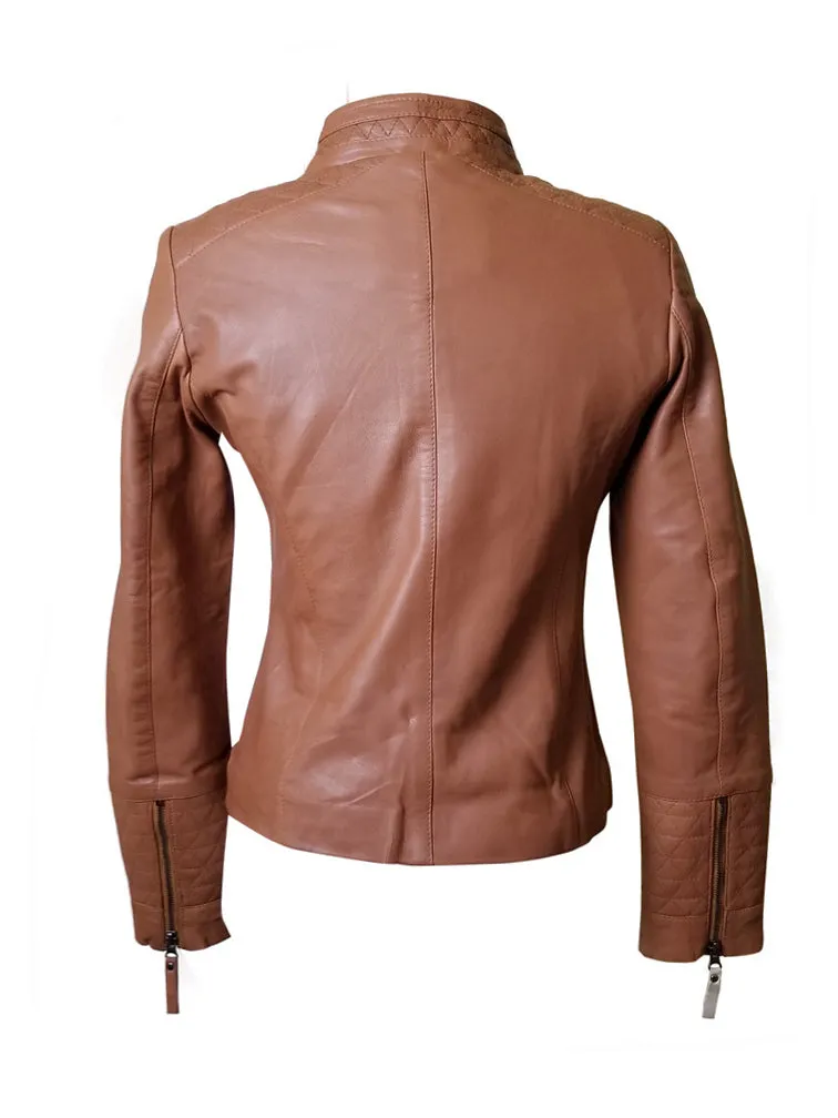 Arianne’s Plain Leather Jacket With Straight Collar