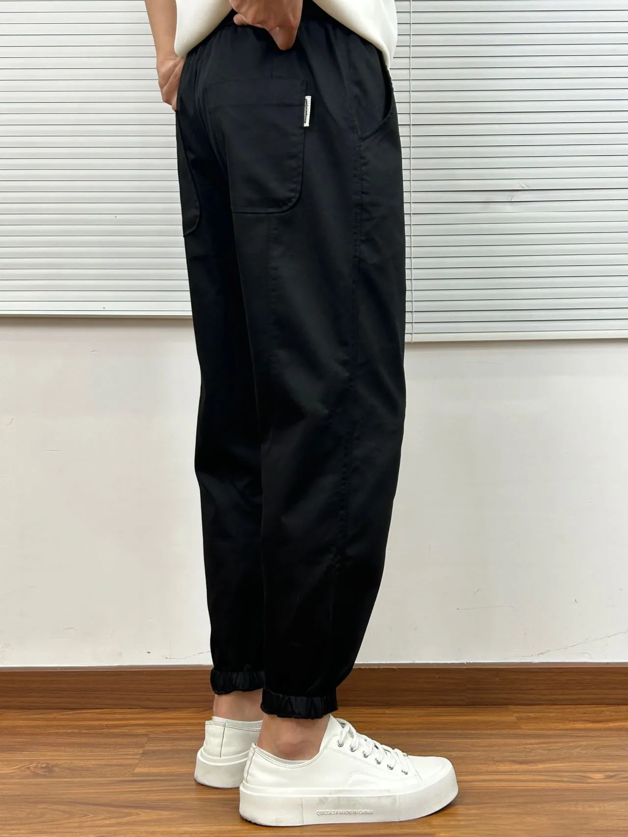 Black Cargo Pants 7012