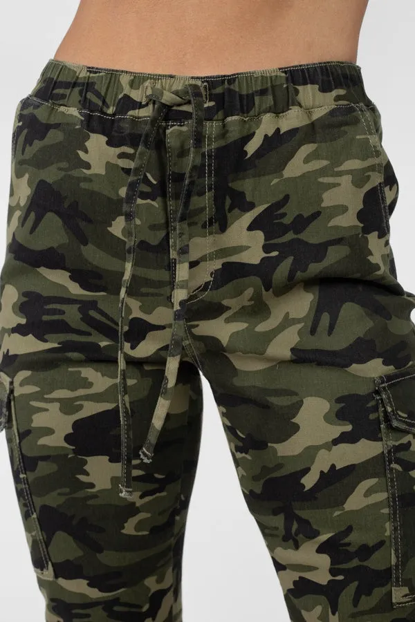 Camo Print Cargo Ankle Pants