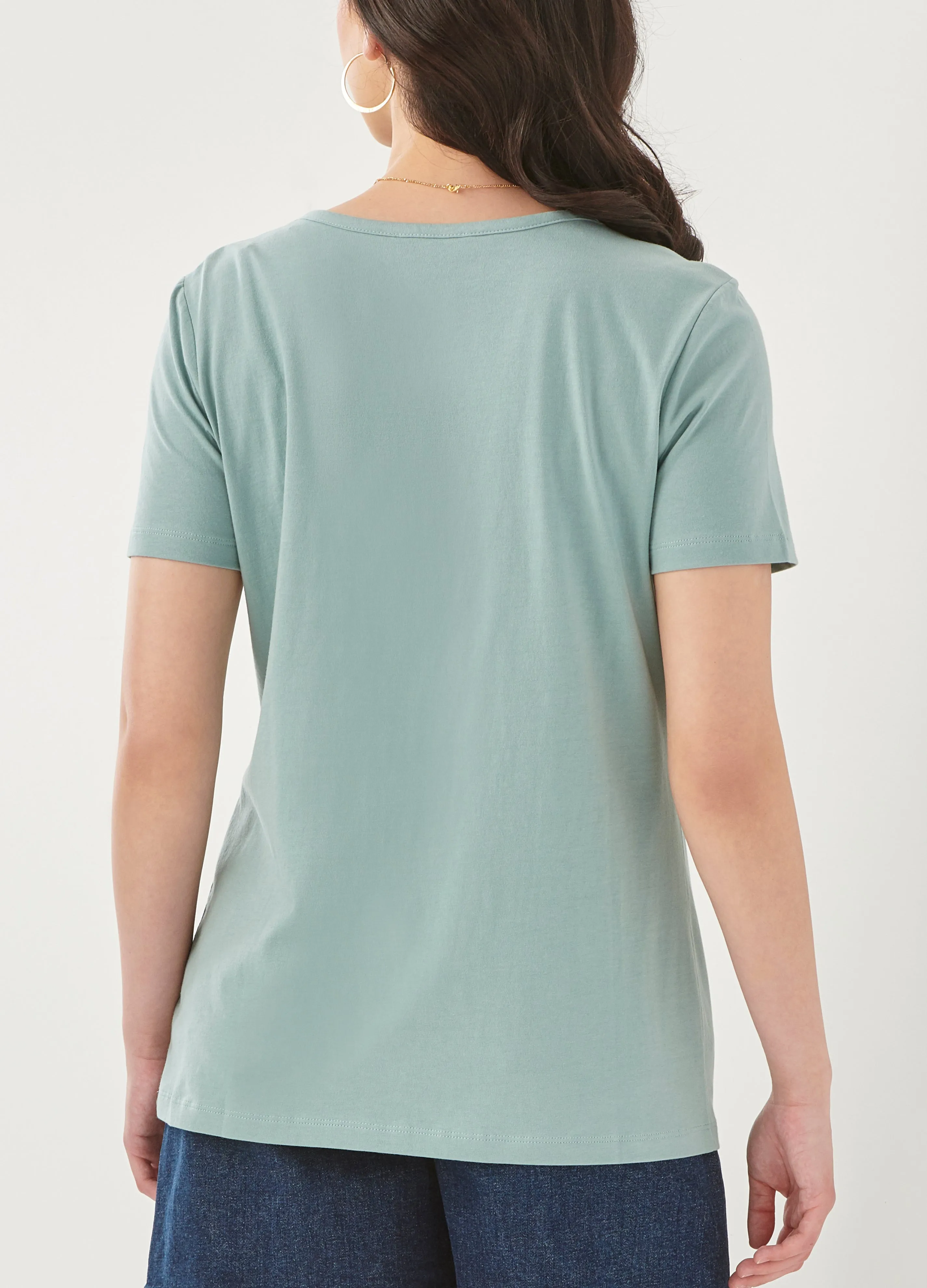 Charlie Paige Basic V-Neck Tee