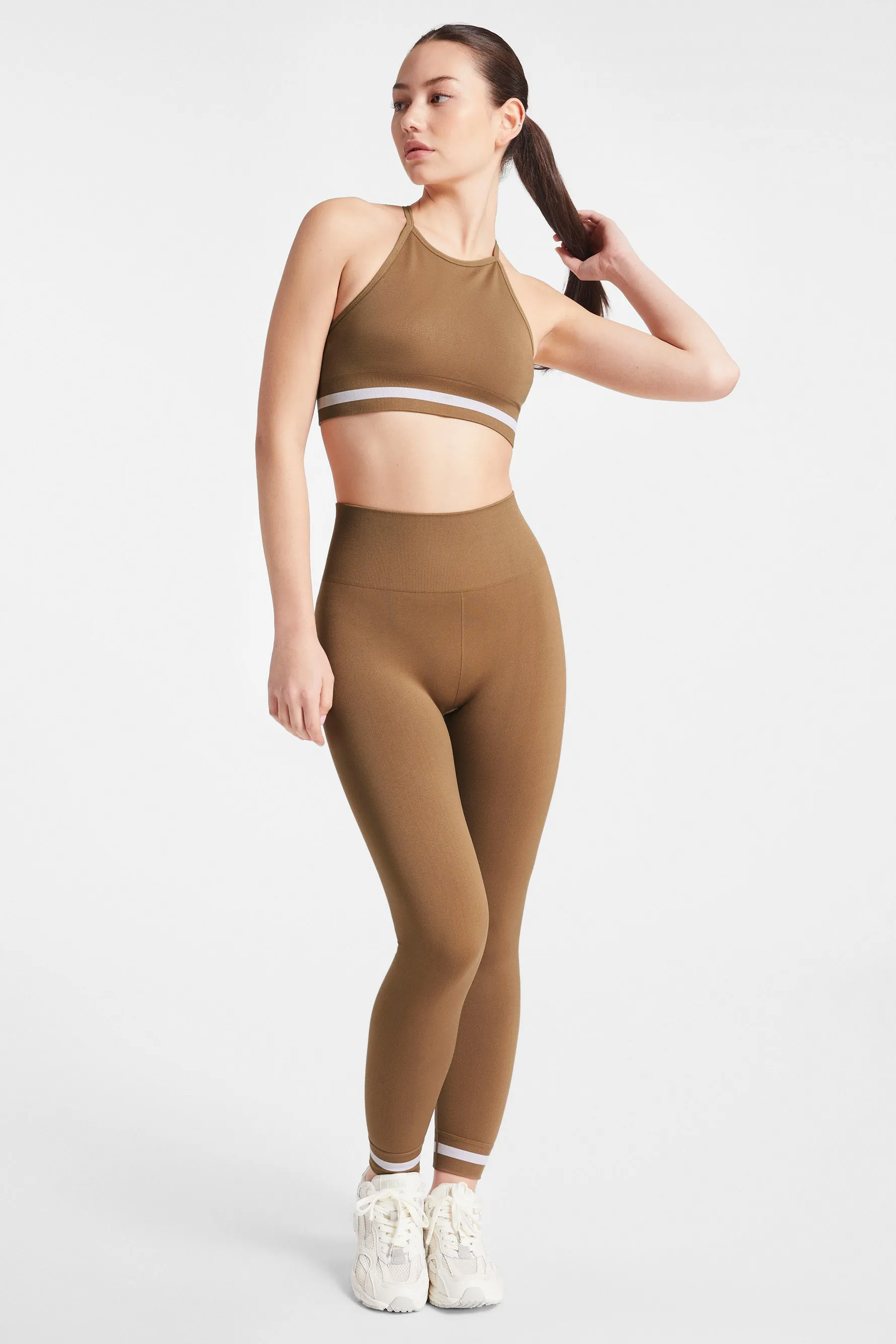 Form Seamless Angie Crop - Mocha