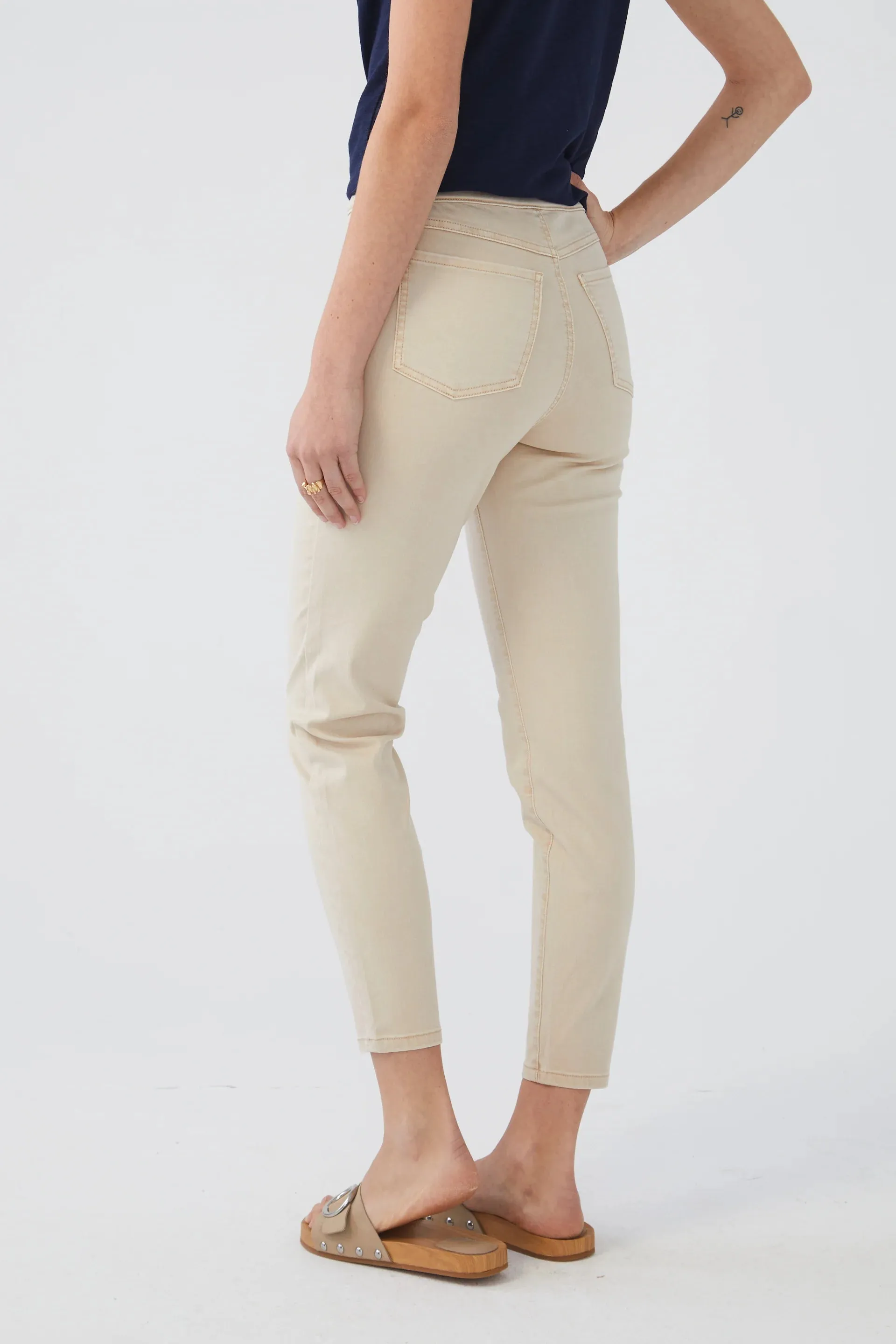 French Dressing Pull-On Ankle Pant Oyster Shell