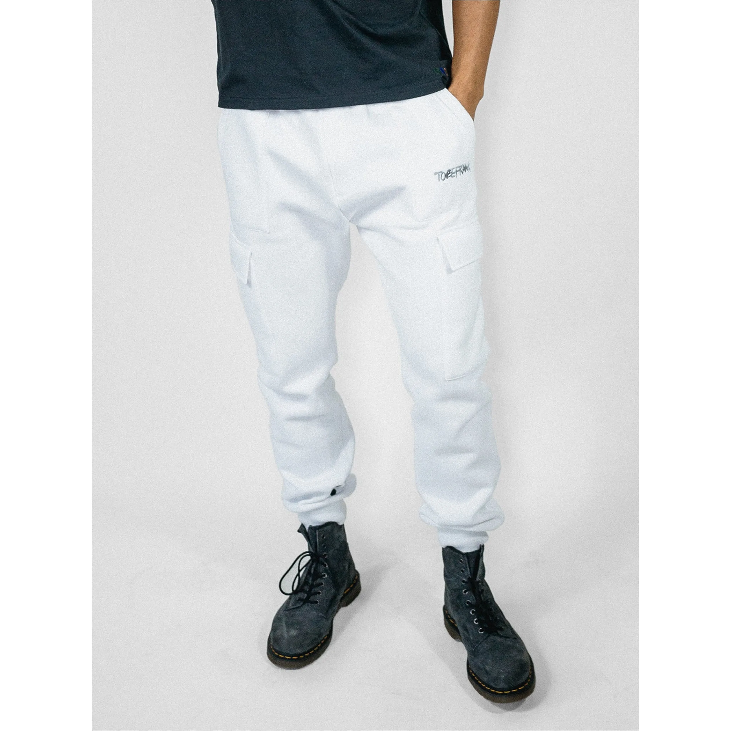 UNISEX CARGO NELSON JOGGER IN WHITE